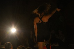 Danser dans mon petit salon 7 * 6240 x 4160 * (4.81MB)